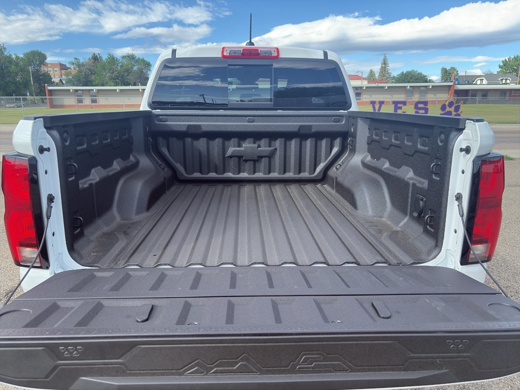 2025 Chevrolet Colorado WT/LT