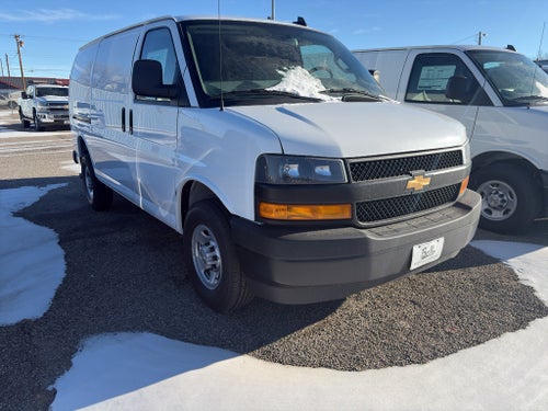 2025 Chevrolet Express Cargo WT