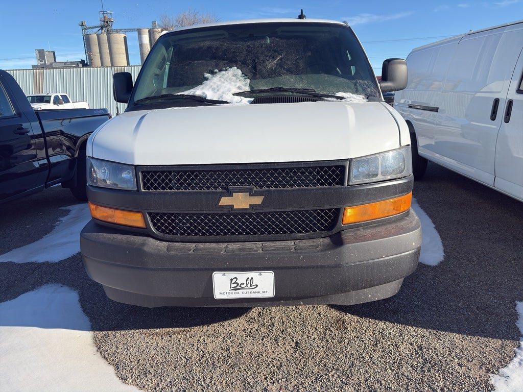 2025 Chevrolet Express Cargo WT