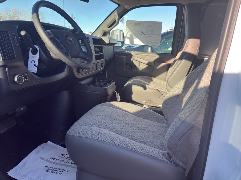 2025 Chevrolet Express Cargo WT