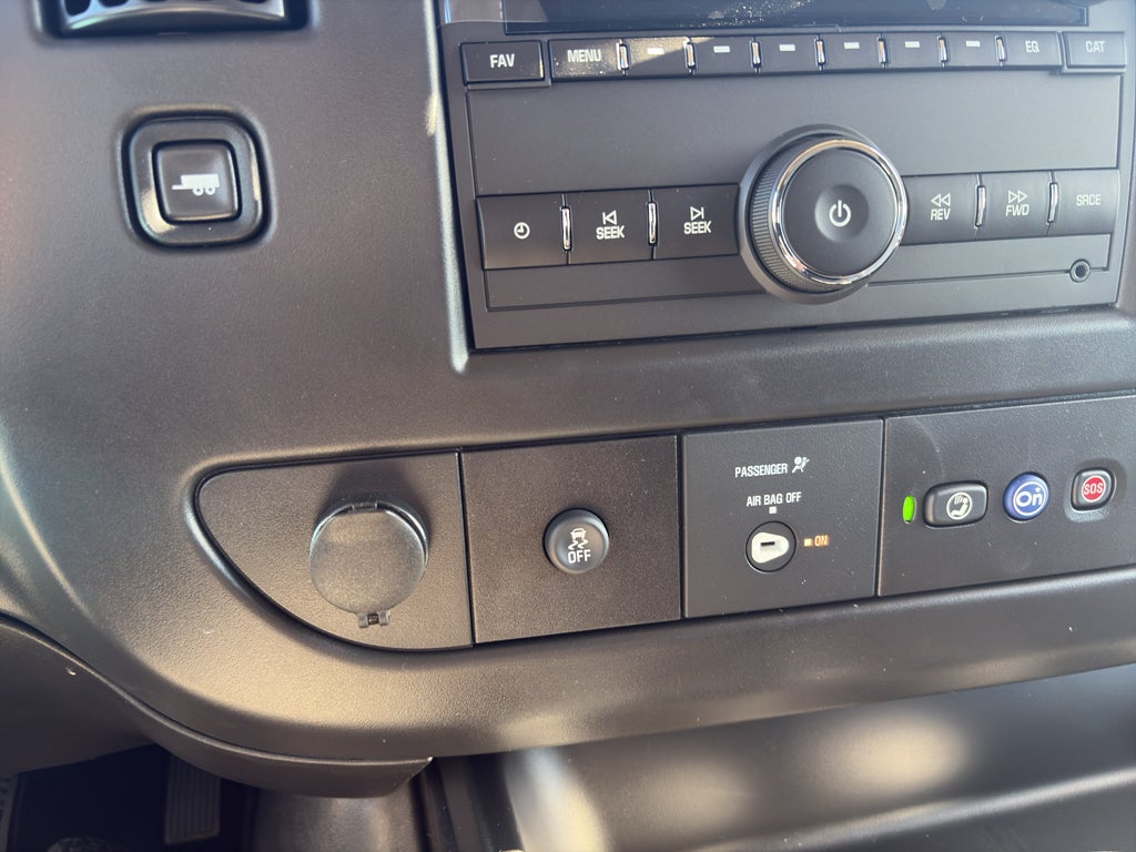 2025 Chevrolet Express Cargo 3500 WT