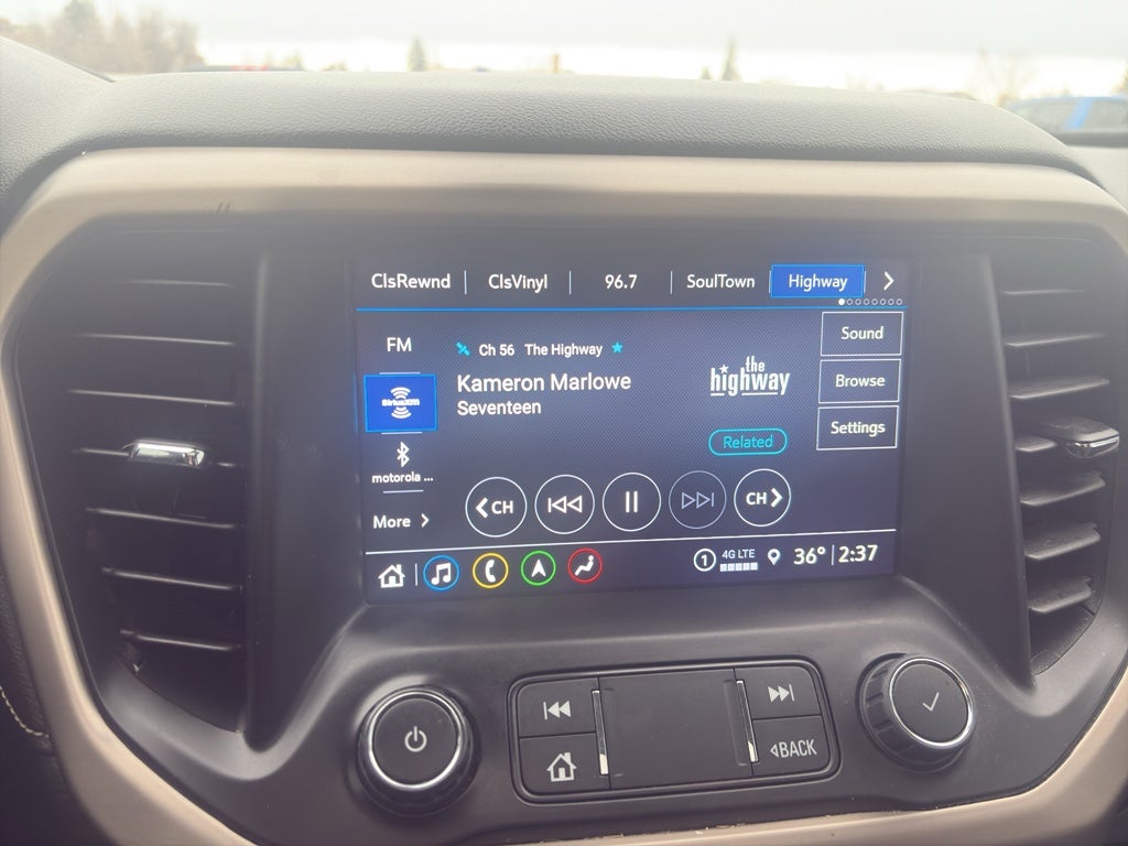 2023 GMC Acadia Denali