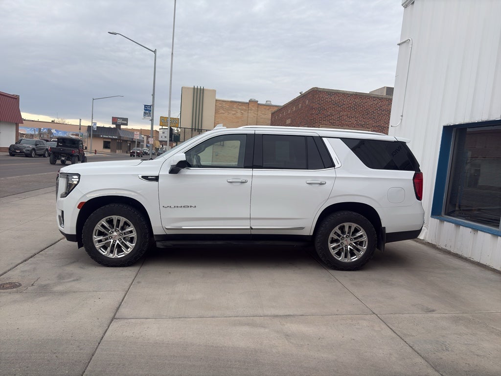 2023 GMC Yukon SLT