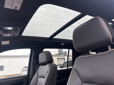 2024 GMC Yukon XL SLT