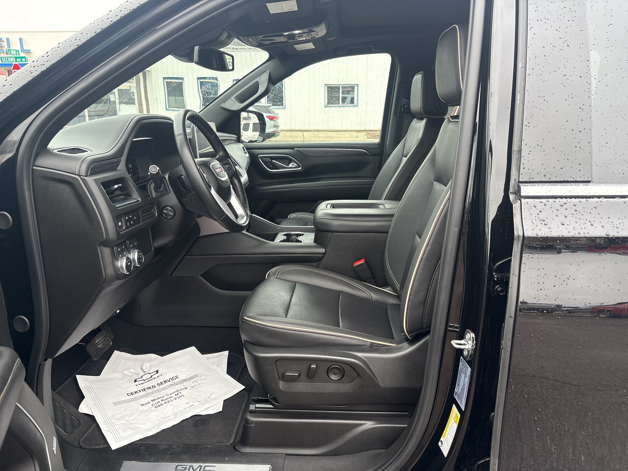 2024 GMC Yukon XL SLT