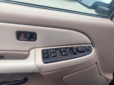 2003 Chevrolet Suburban LS