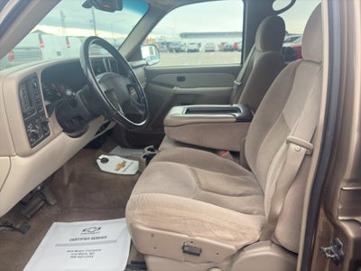 2003 Chevrolet Suburban LS