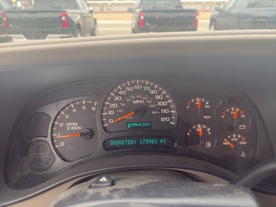 2003 Chevrolet Suburban LS