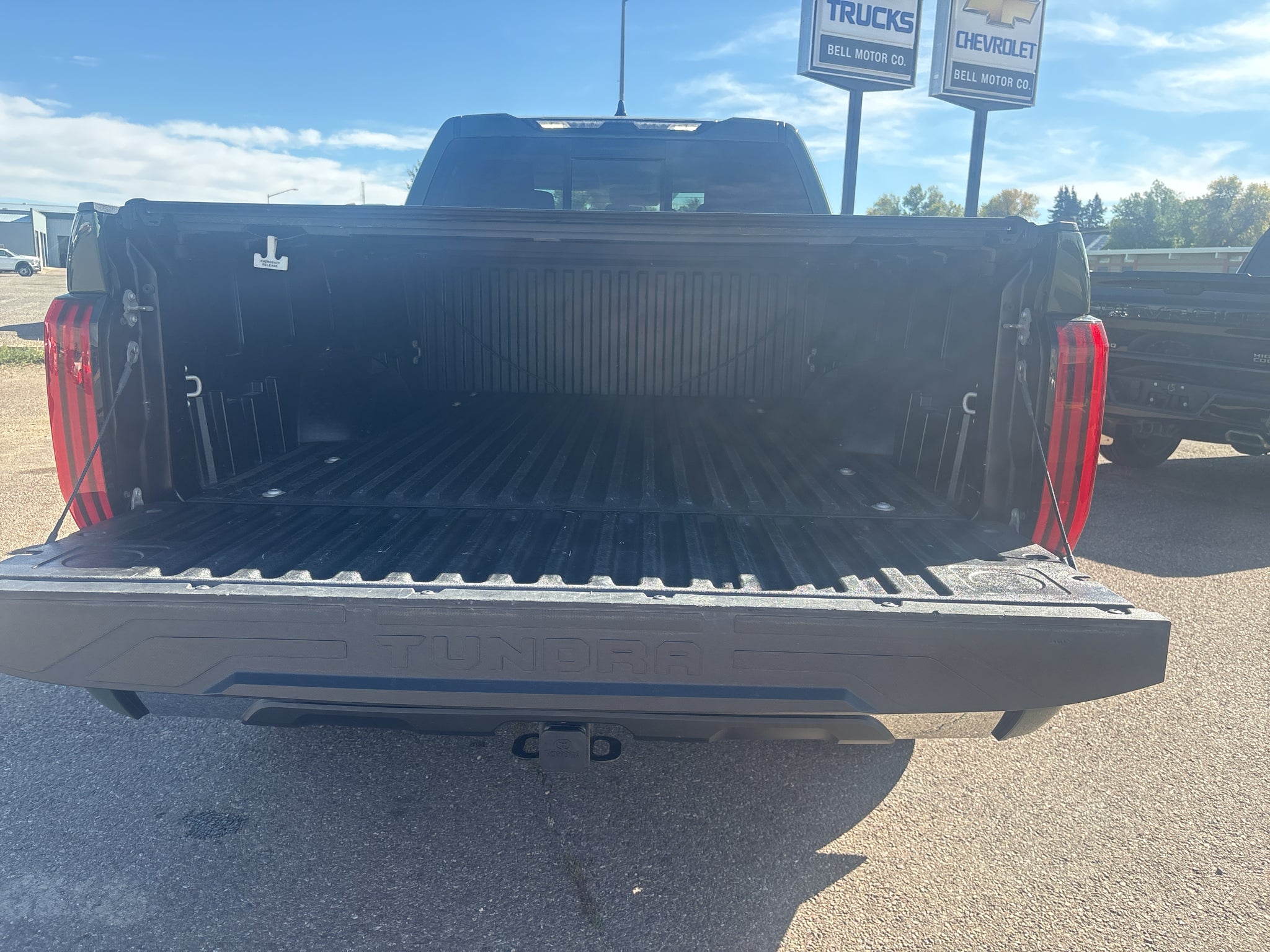 2022 Toyota Tundra 4WD SR5