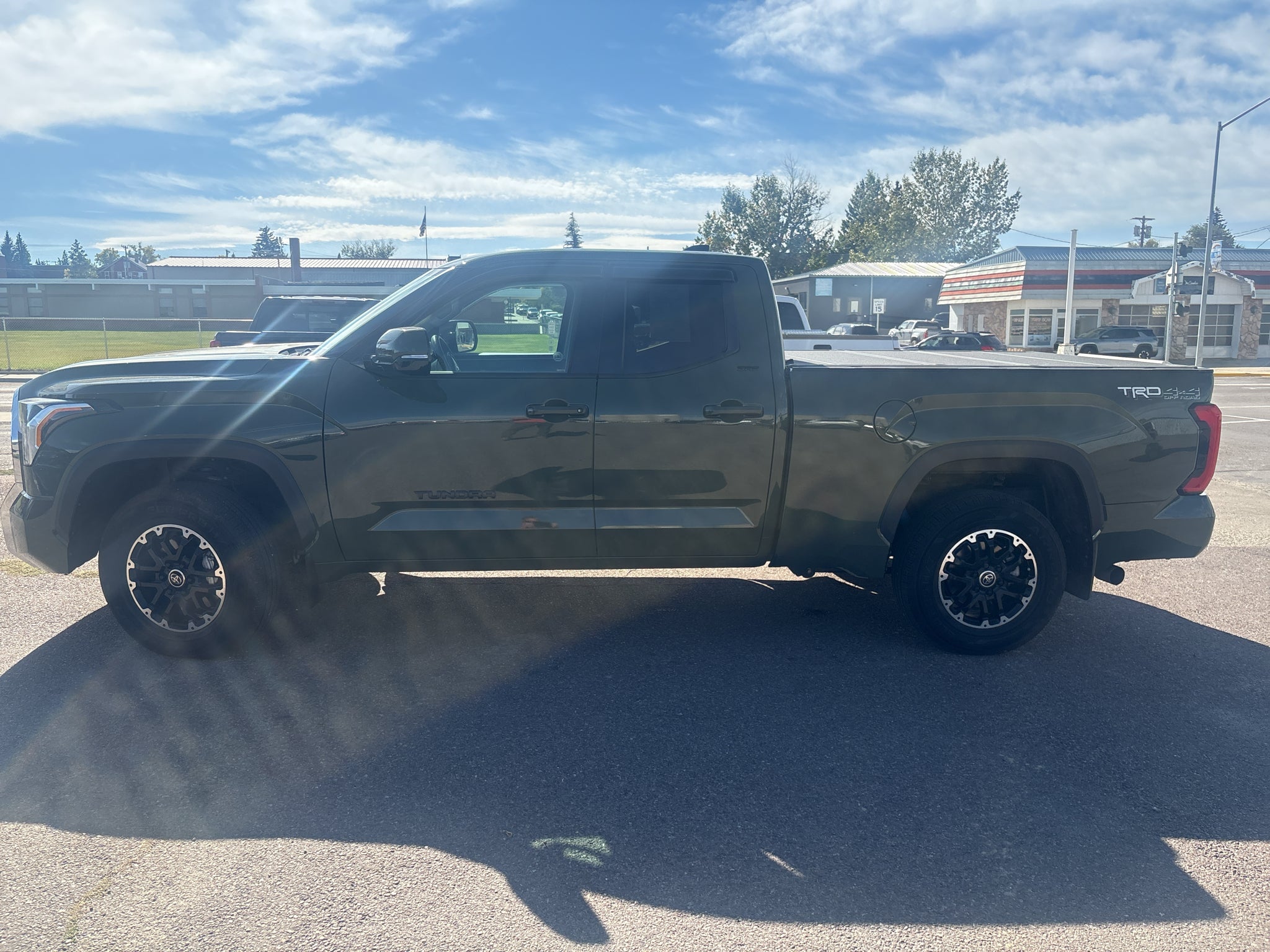 2022 Toyota Tundra 4WD SR5